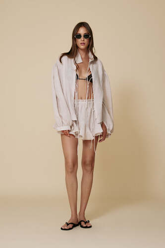 Loose-Fit Blouse With Voluminous Balloon Sleeves With Wide Cuffs - PNK Casual